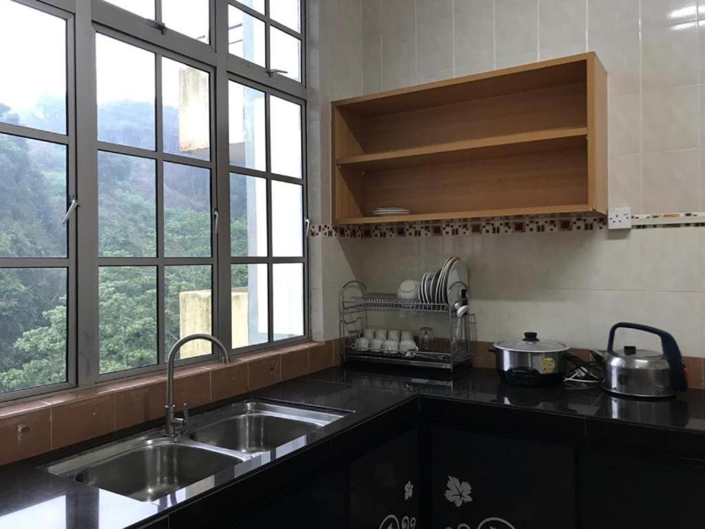 Apartment Crown Imperial Court At Centre *