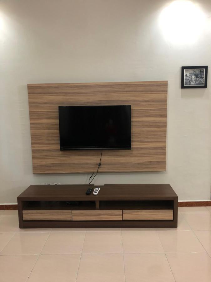 Crown Imperial Court At Centre Apartment *